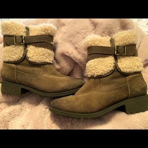 Uggs size 8